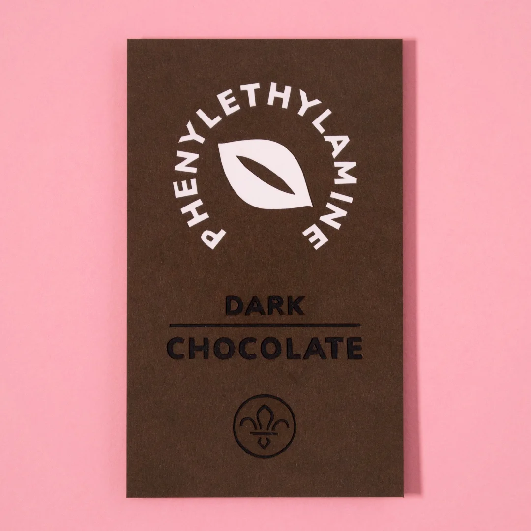 Scouts-mood-food---young-illustration-and-animation,-paper-craft-stop-motion,mood,dark-chocolate,-chocolate-bar,-phenylethylamine_00382.jpg
