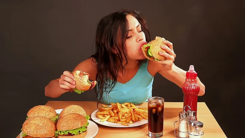 junk-food-eating.jpg