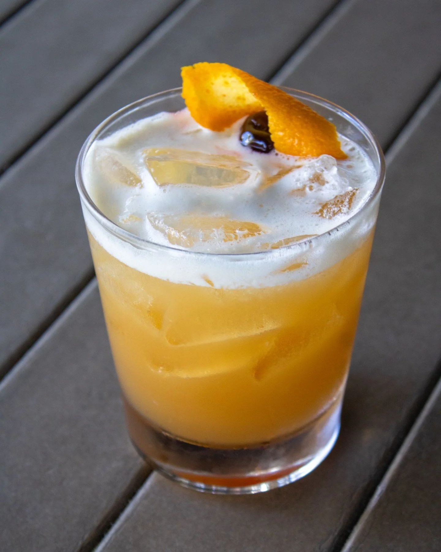 Sip the season 🍂 Our Chai Me a River features a house-made chai syrup for cozy vibes in every sip.