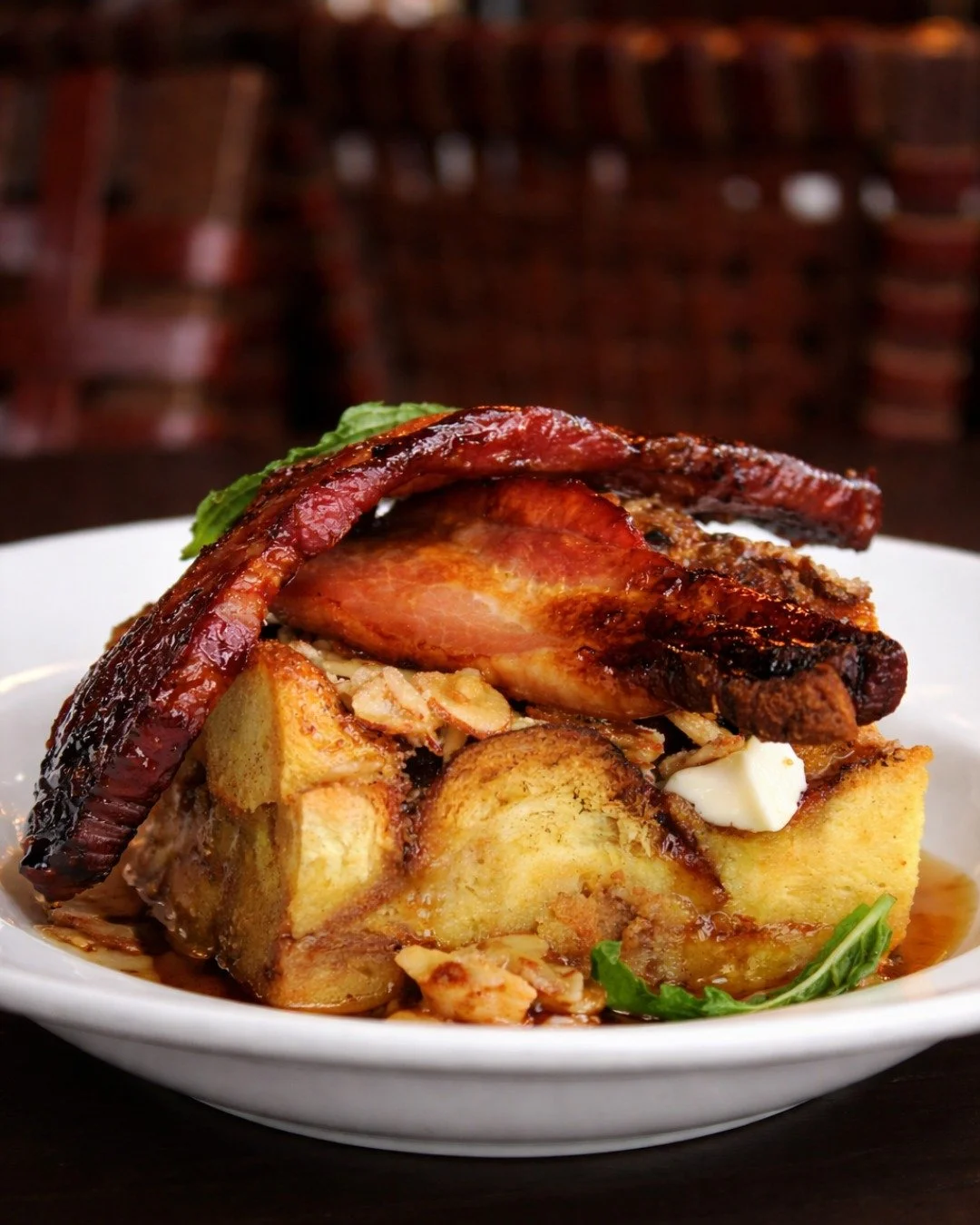 Bread Pudding French Toast 🤎 
Caramelized Bacon. Candied Almonds. Warm syrup.

Brunch at River &amp; Post
Saturday &amp; Sunday | 11 AM &ndash; 3 PM 🥂