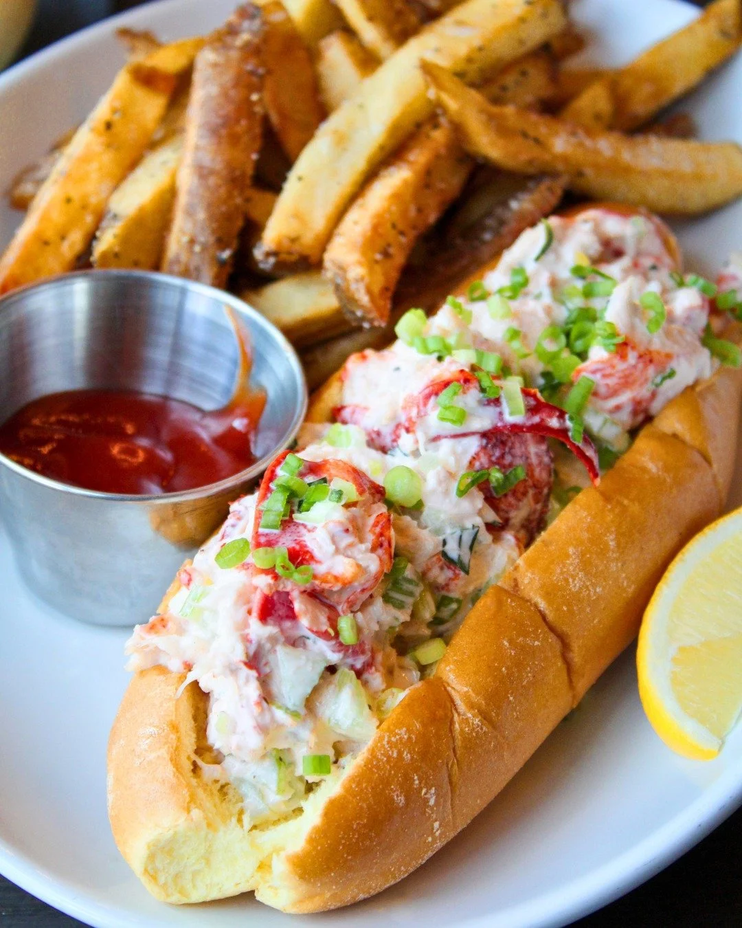 Summer lunches just hit different 🦞☀️