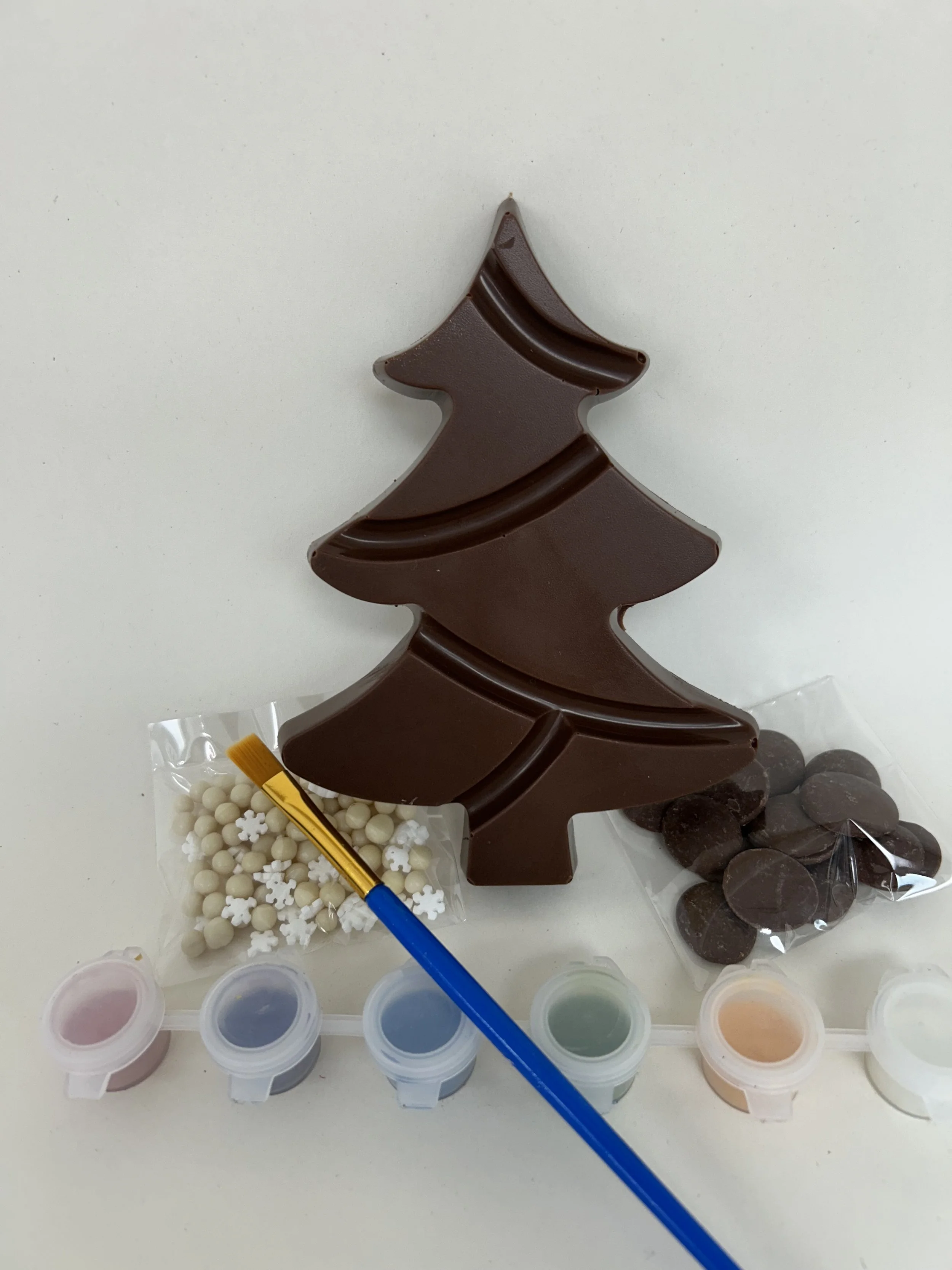 Paint and decorate tree