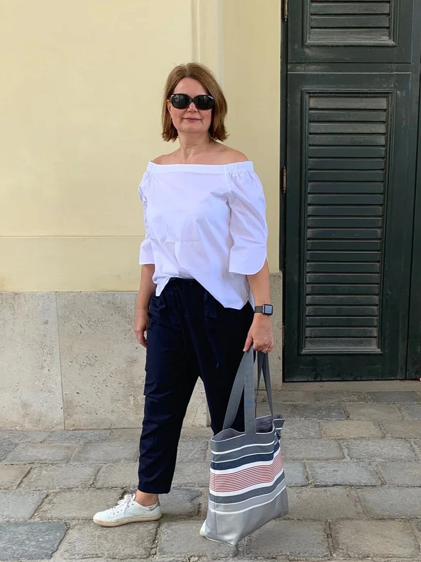 Casual summer sightseeing outfits