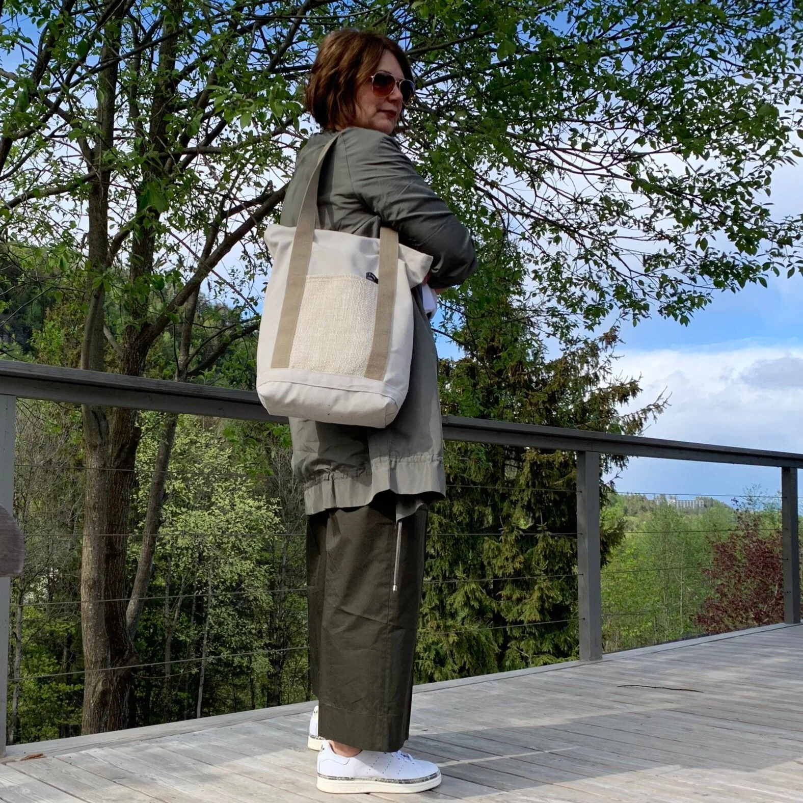 46E155F0-947F-4E6D-A09E-2AF1FE64DF6C