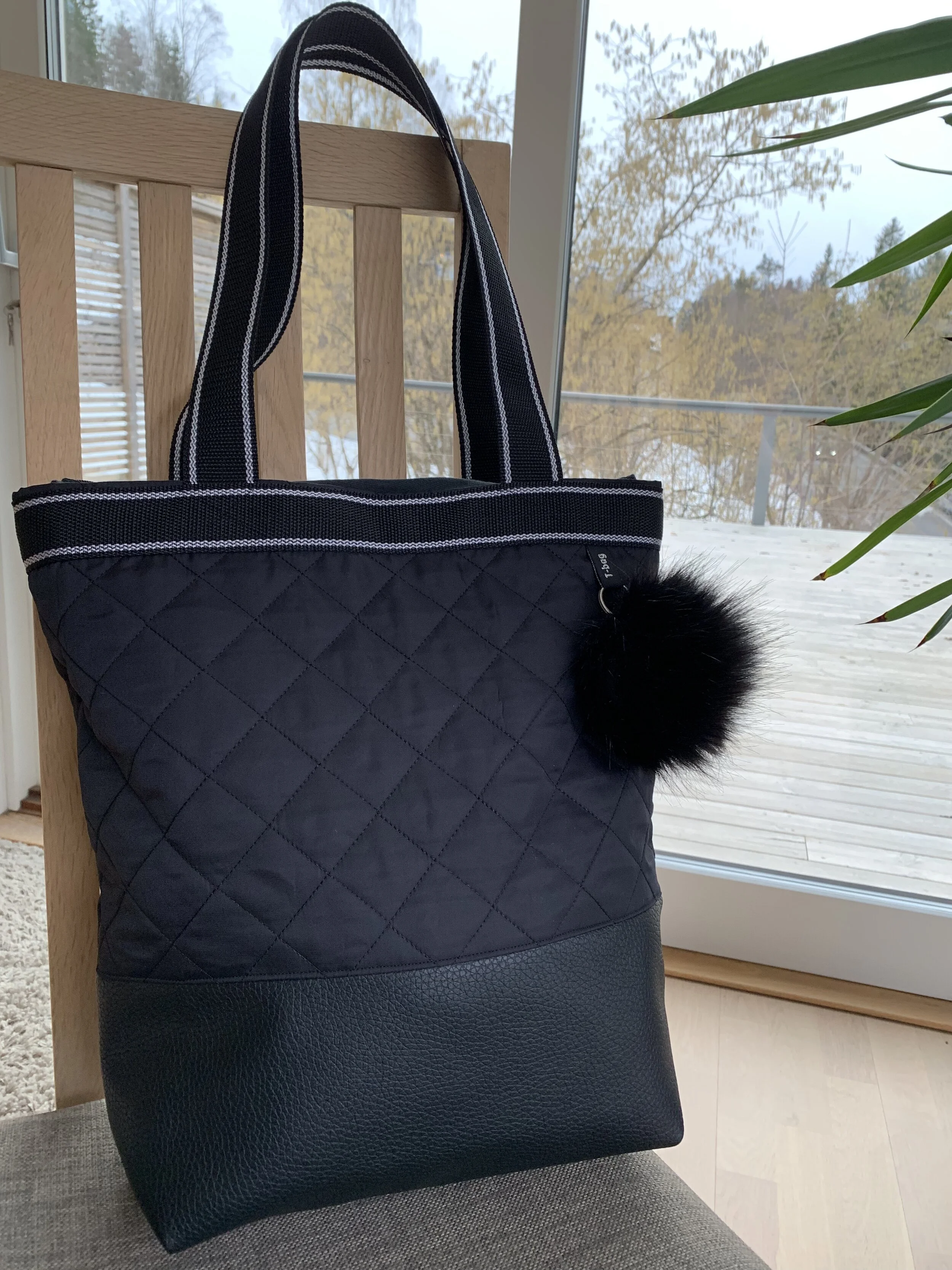 1CBC29B2-9129-4837-A908-D90B394115BA