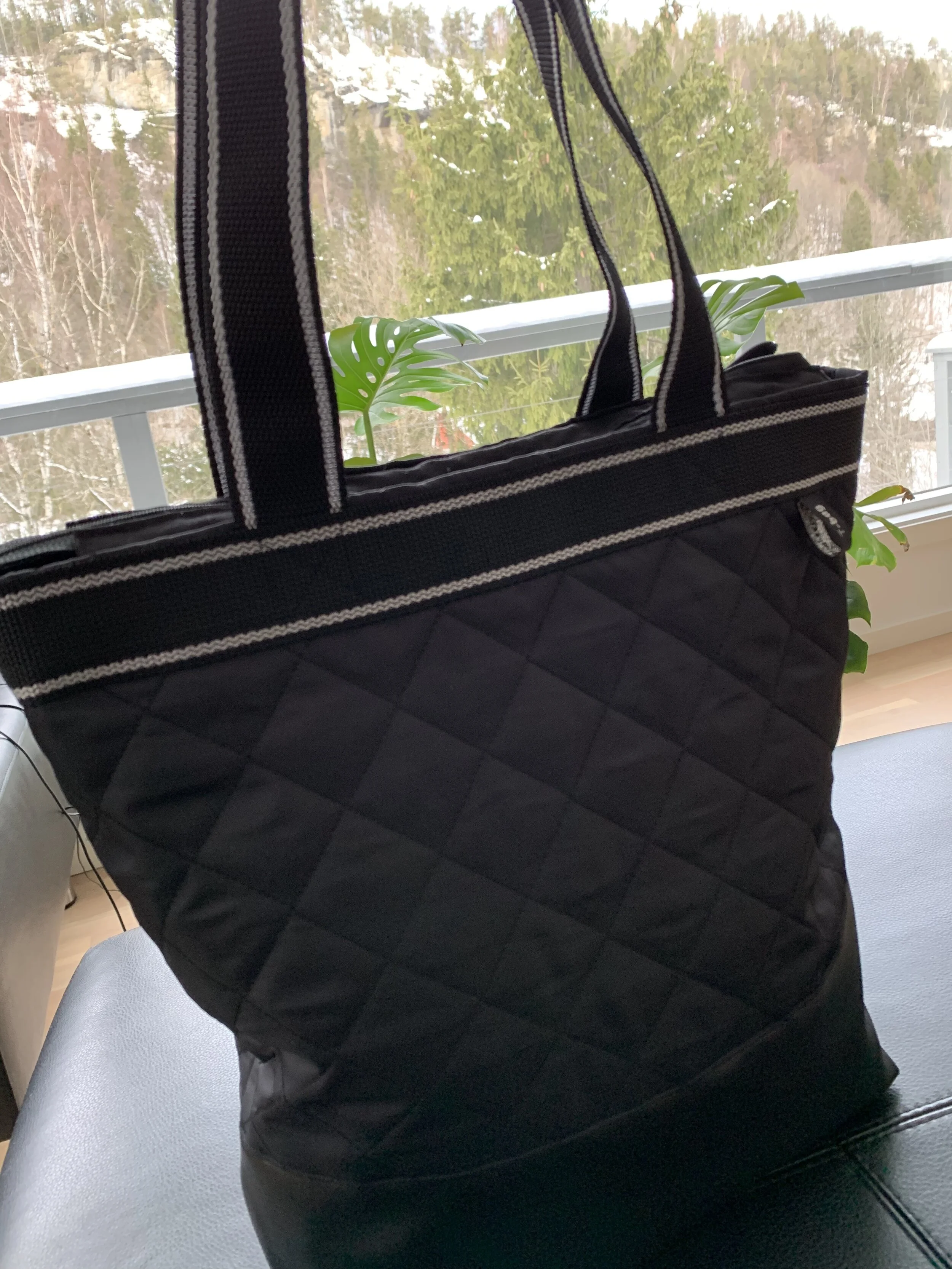 C8B6C4C0-EF28-459F-B0C9-82401A63ED70