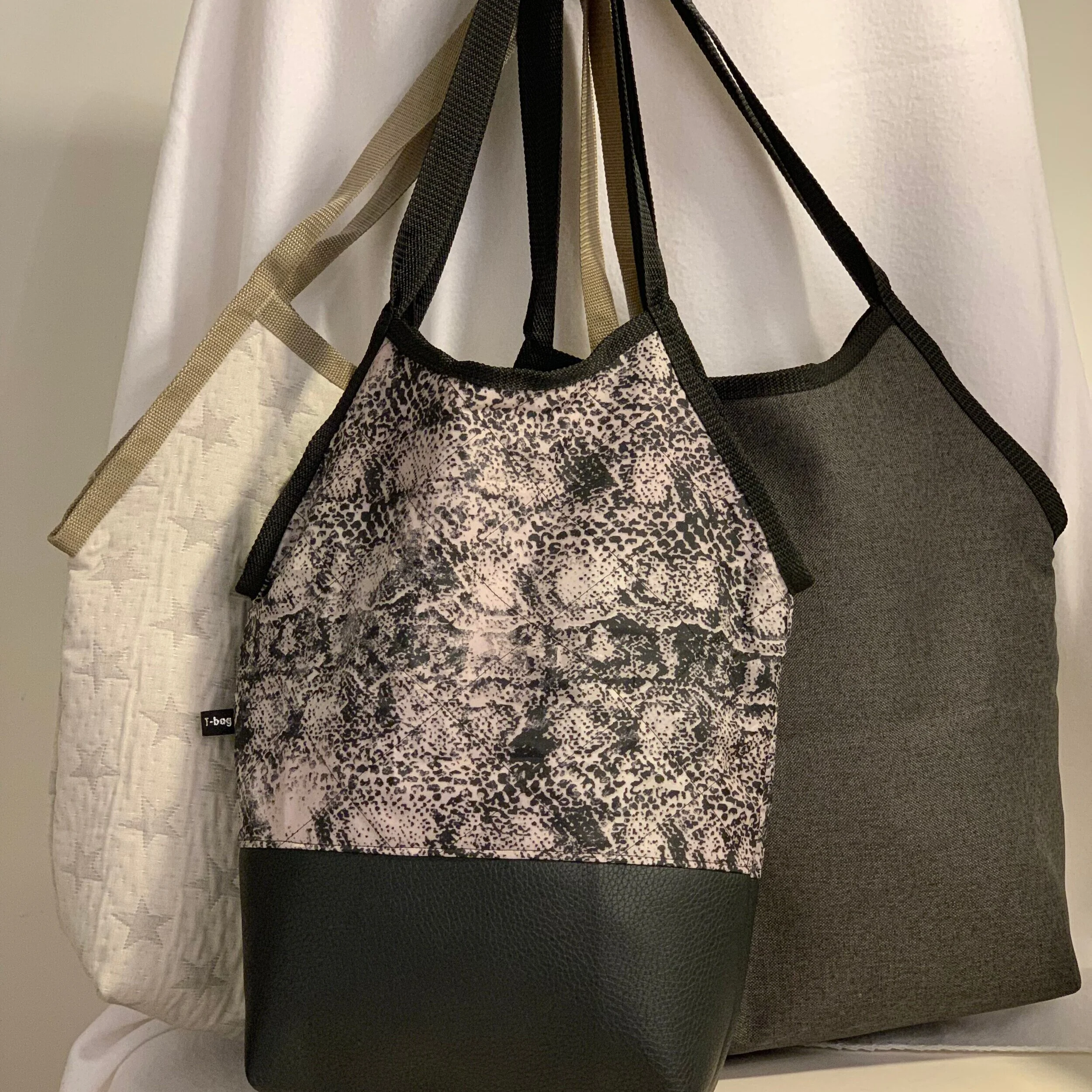 1B6BCDE9-DFE6-4939-9130-DB674A77D6B1