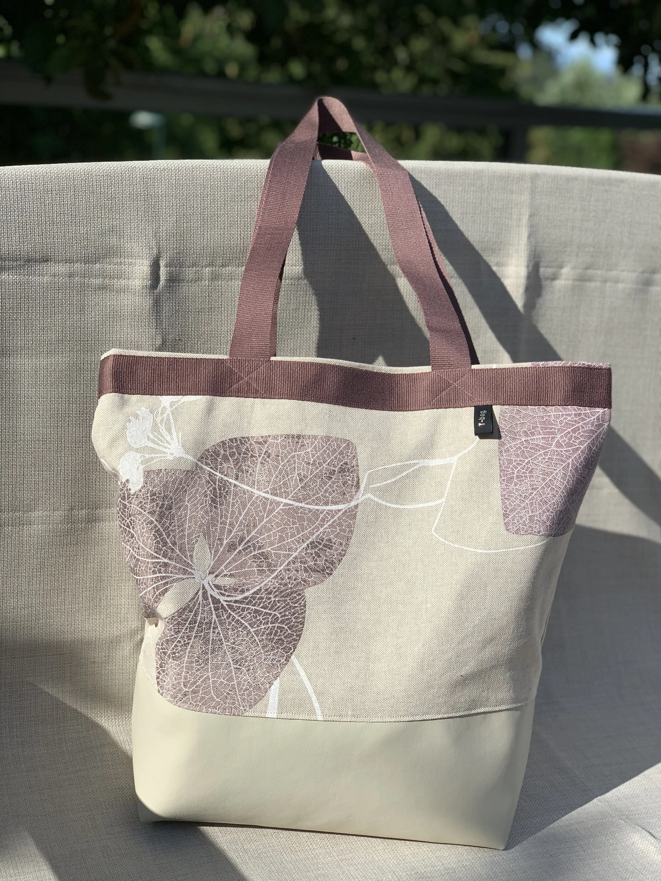 B9F05EA0-F962-44FD-9EB7-44EC9EBC9D12