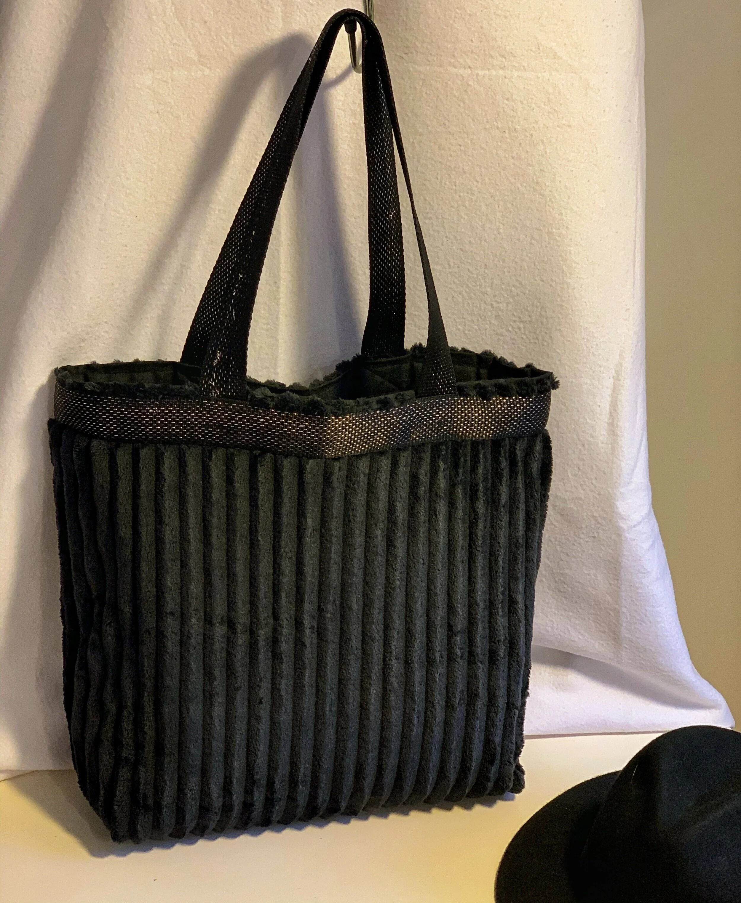 10F741BF-4992-4FAD-B68F-939A0D5B6B7D