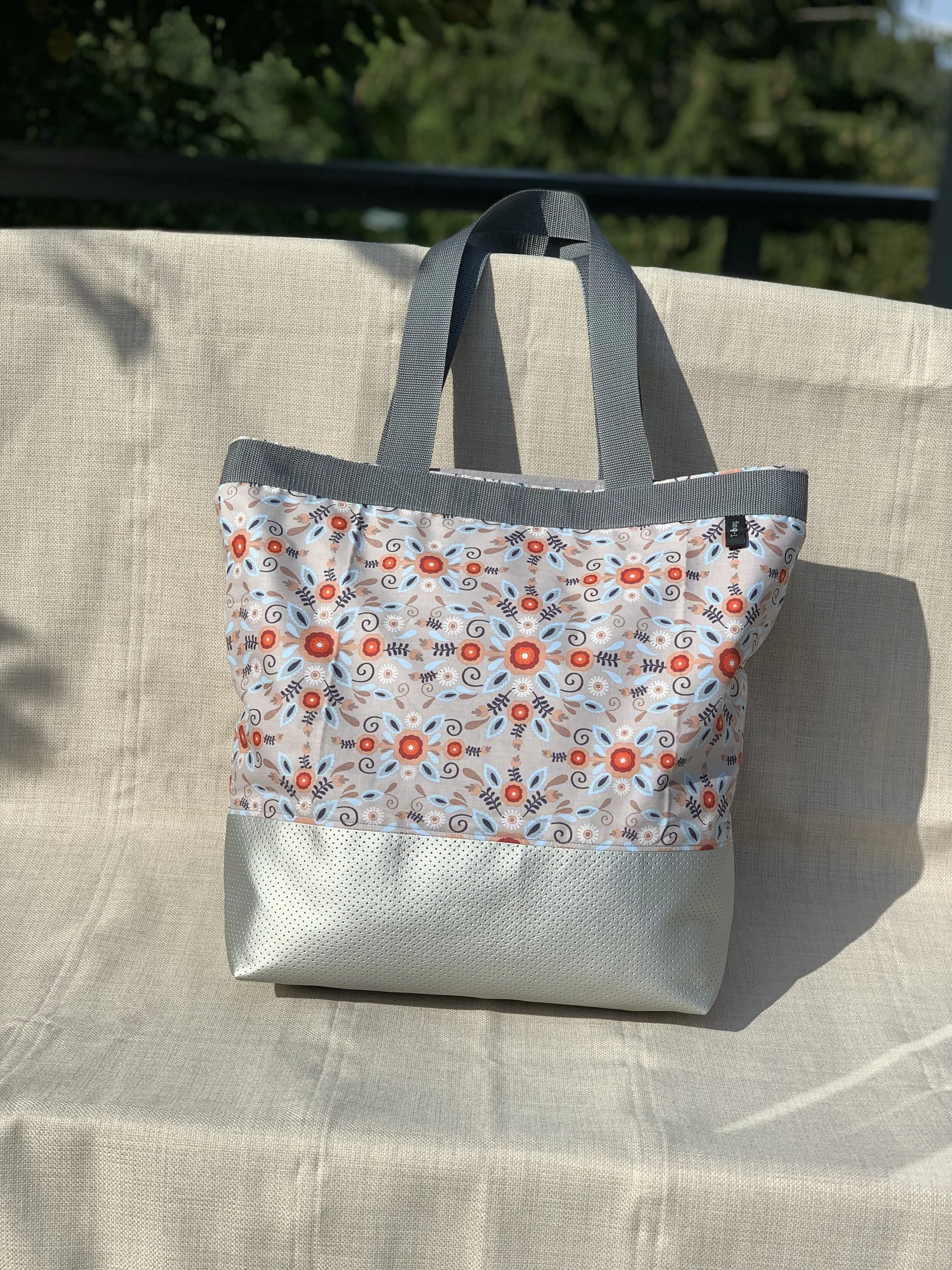 BD1815F7-8E9E-40D2-ABC1-4D55DE1A83D4