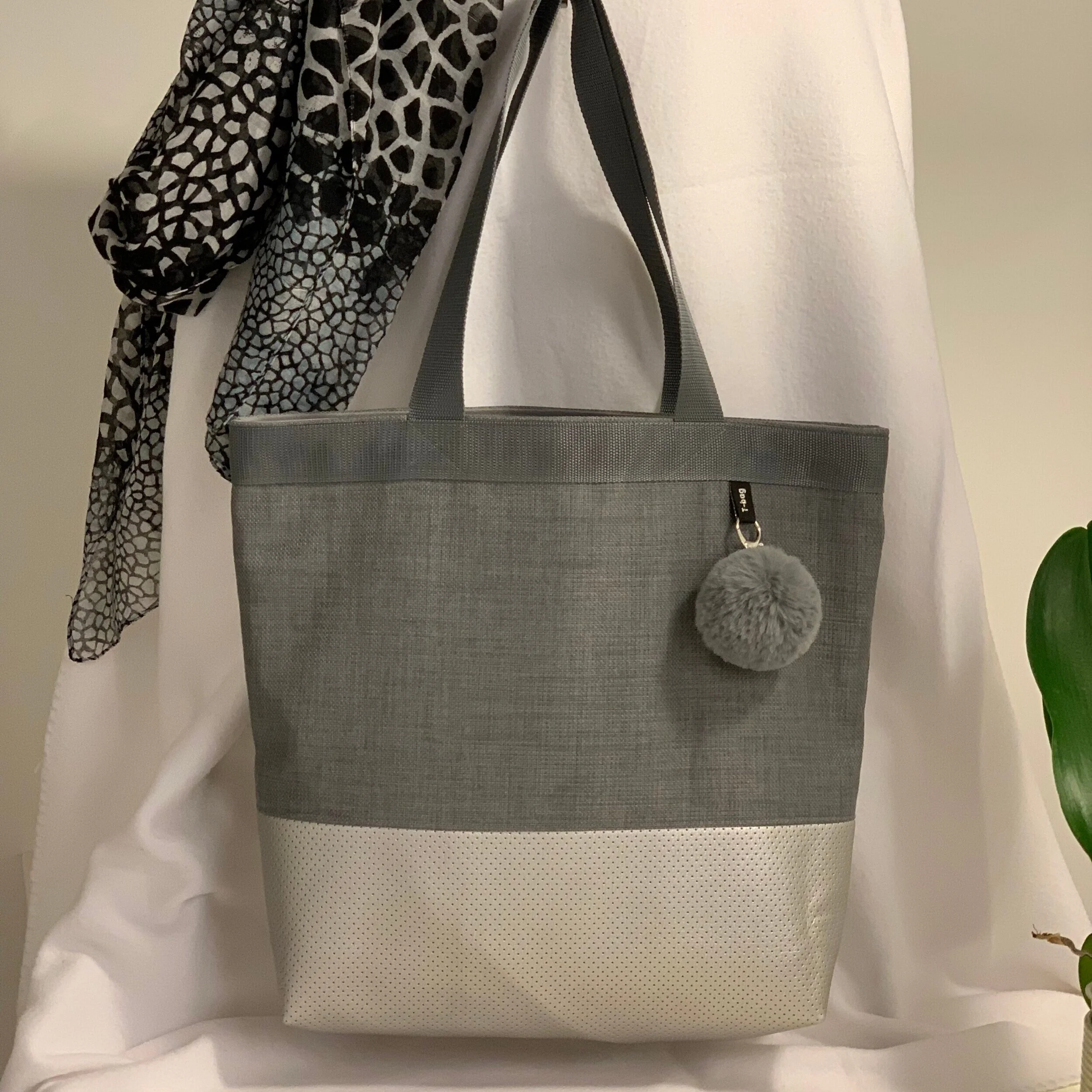 D7999C90-E439-47B9-8BA1-8C6082D68E10