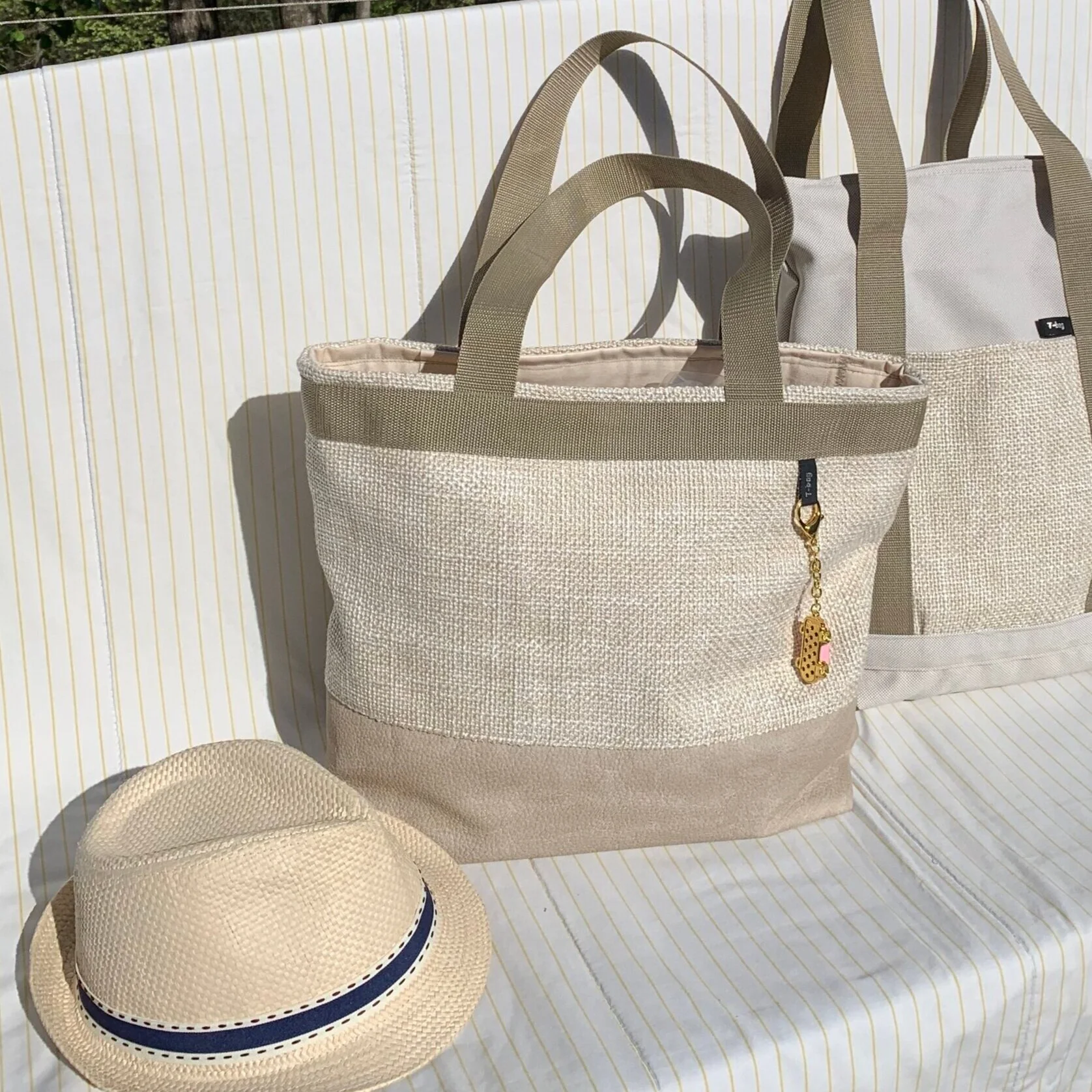 6789489B-4D4F-419F-B3C2-D586804FFB25