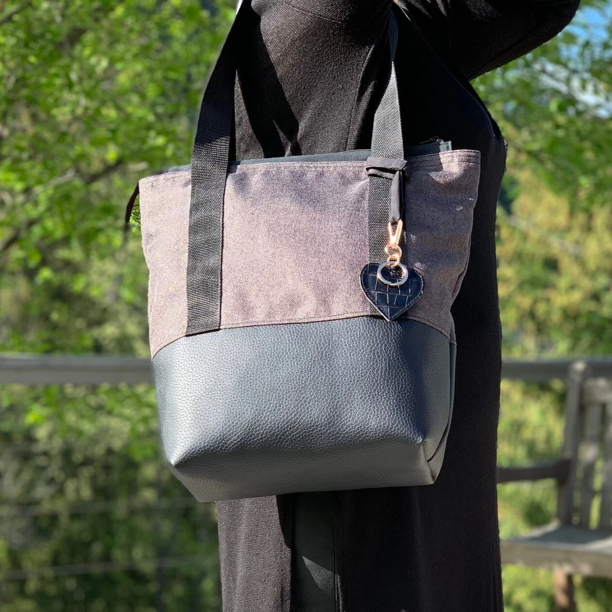 F0ADA771-D0C7-4670-B1AC-FC033C646473