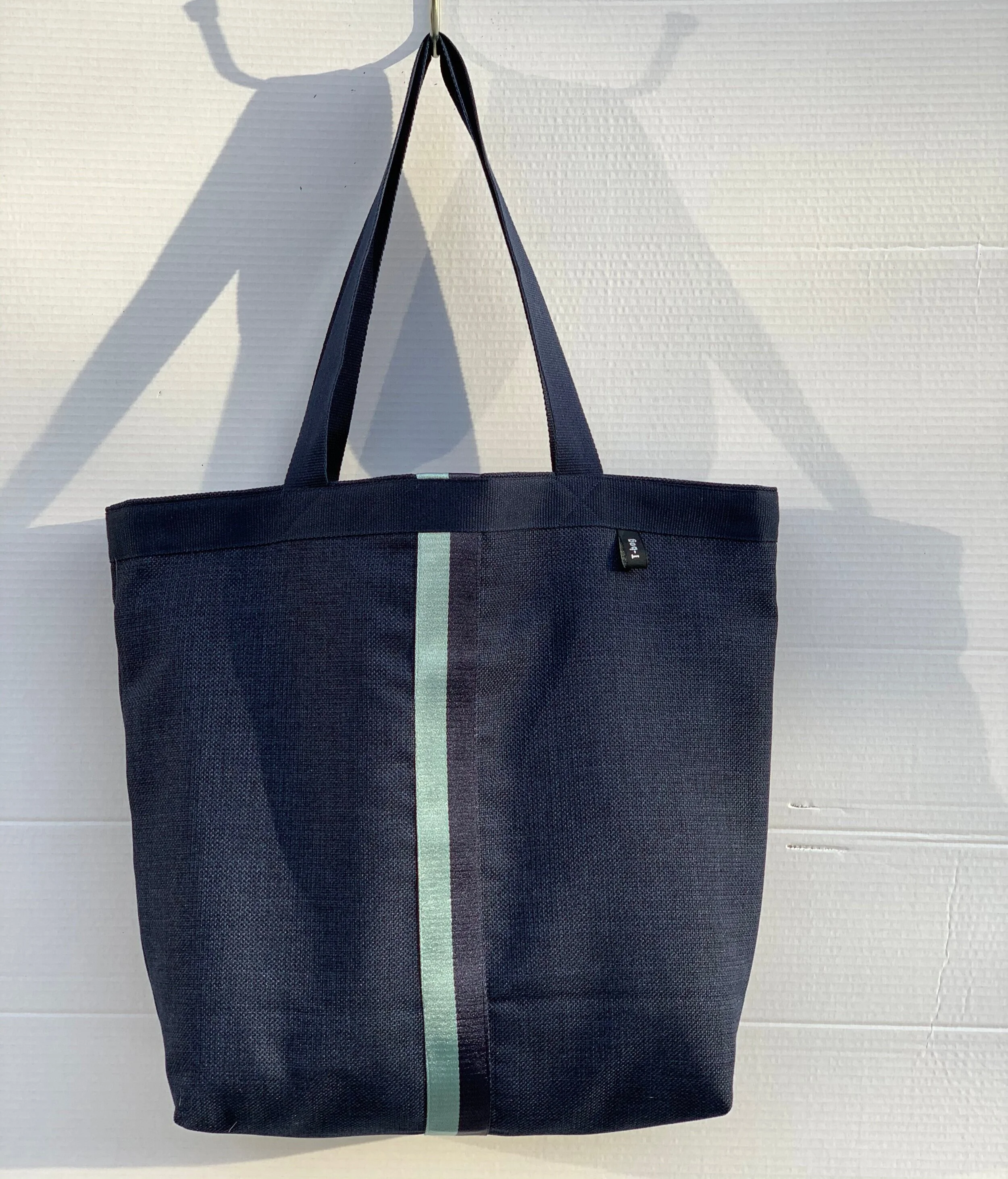 35360953-4DB4-416C-B9C4-BCE5F9E0D35F