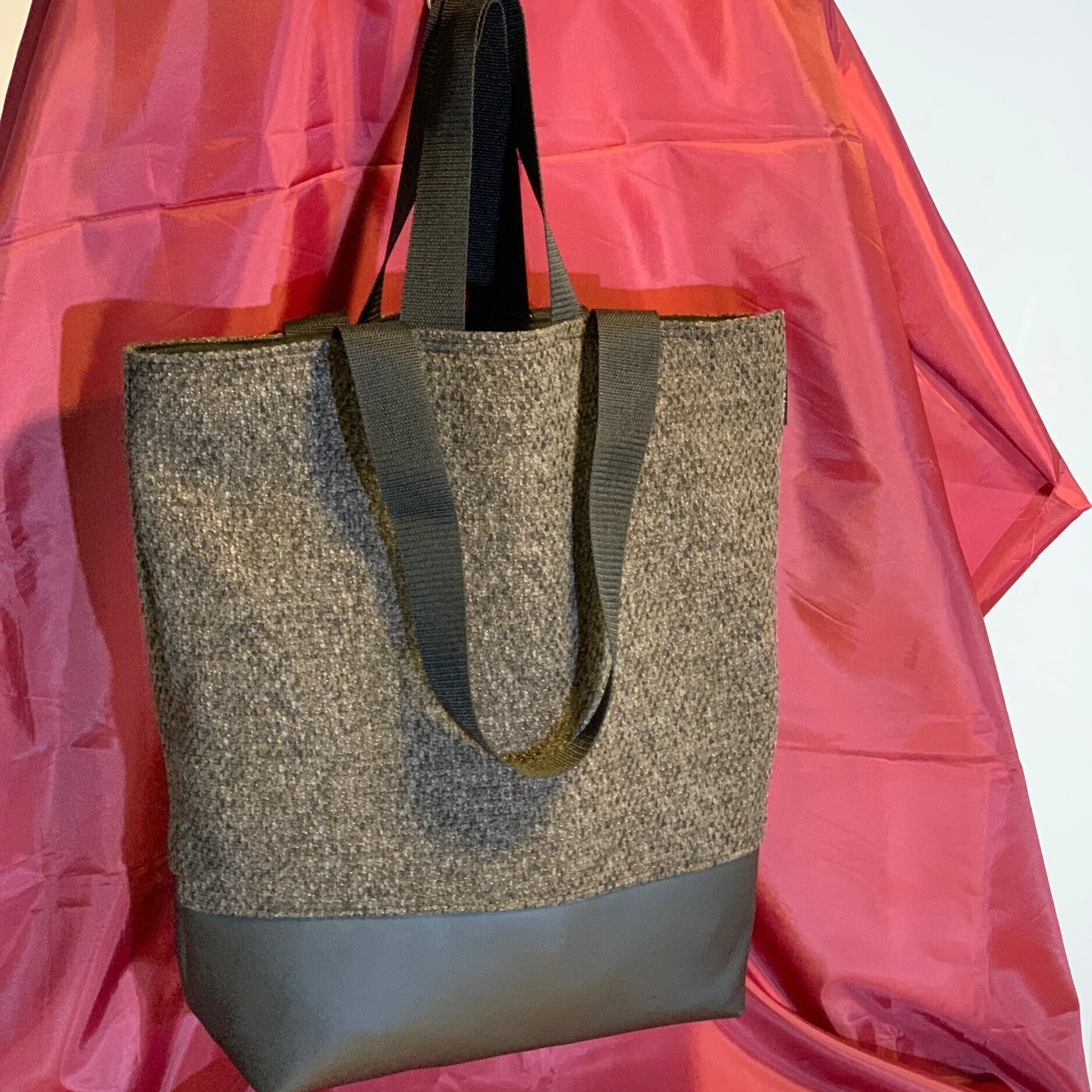 9075EFA3-BA73-4E8A-8737-18171E40CBE1