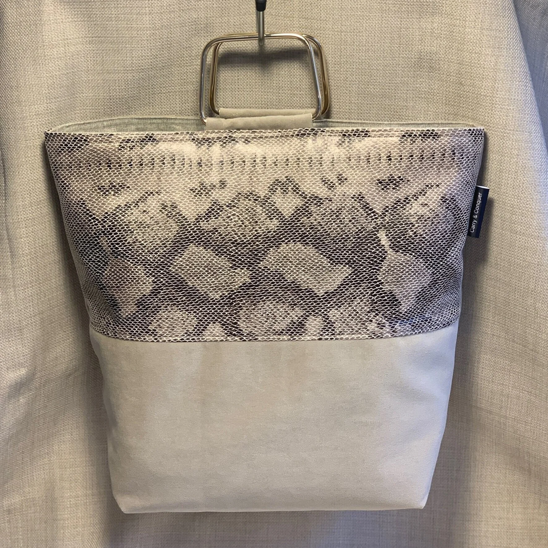 B97AFA0F-2962-4C5B-B6C9-EAA46FD7AF28