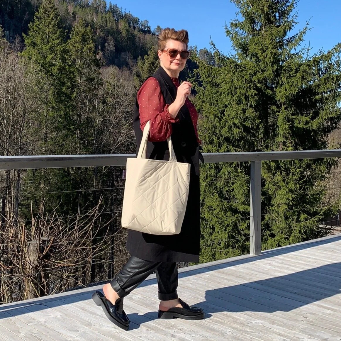 BB78F5AB-F728-4923-A04B-642A7BC2254C