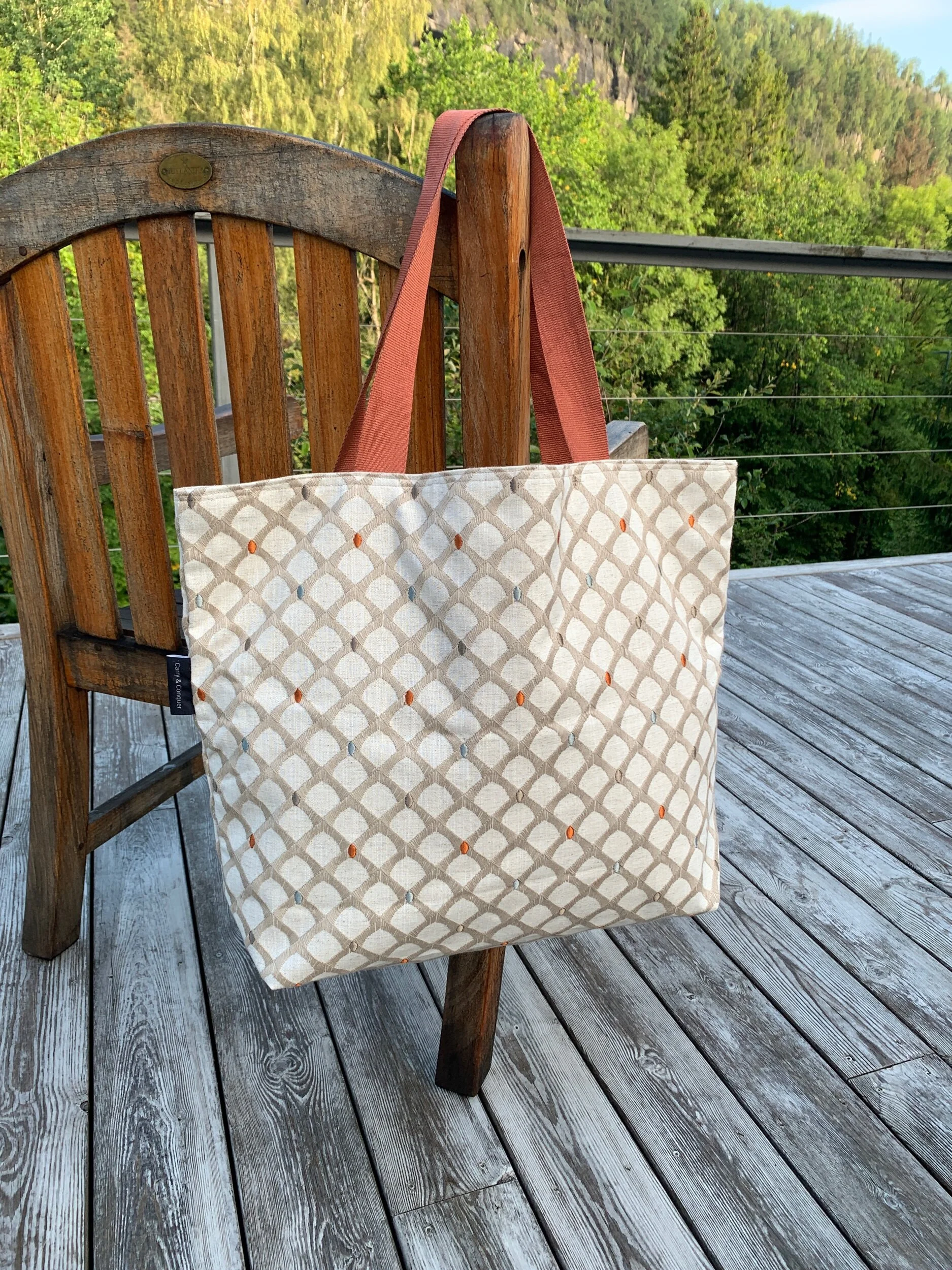 0F1D9651-A0B7-4071-B903-35367D1F8298