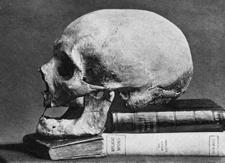 Note: The picture is not actually Willie, but rather what remains of the famous Dr. Thomas Browne, author of RELIGIO MEDICI, URN BURIA, whom Willie has deeply identified with sometimes dreaming that he might be, minus the doctor, the talent and the fame.