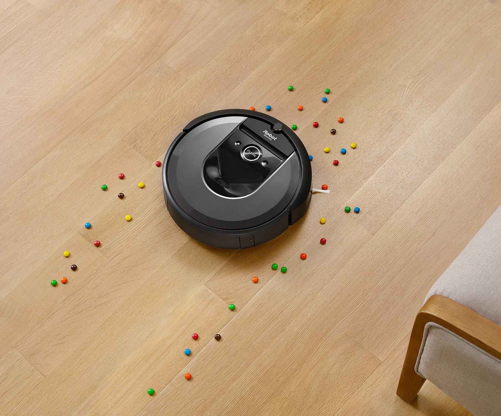 irobot_1B_Lewis_IS_Large_mixed debris on hardwood_072318_charcoal.jpg