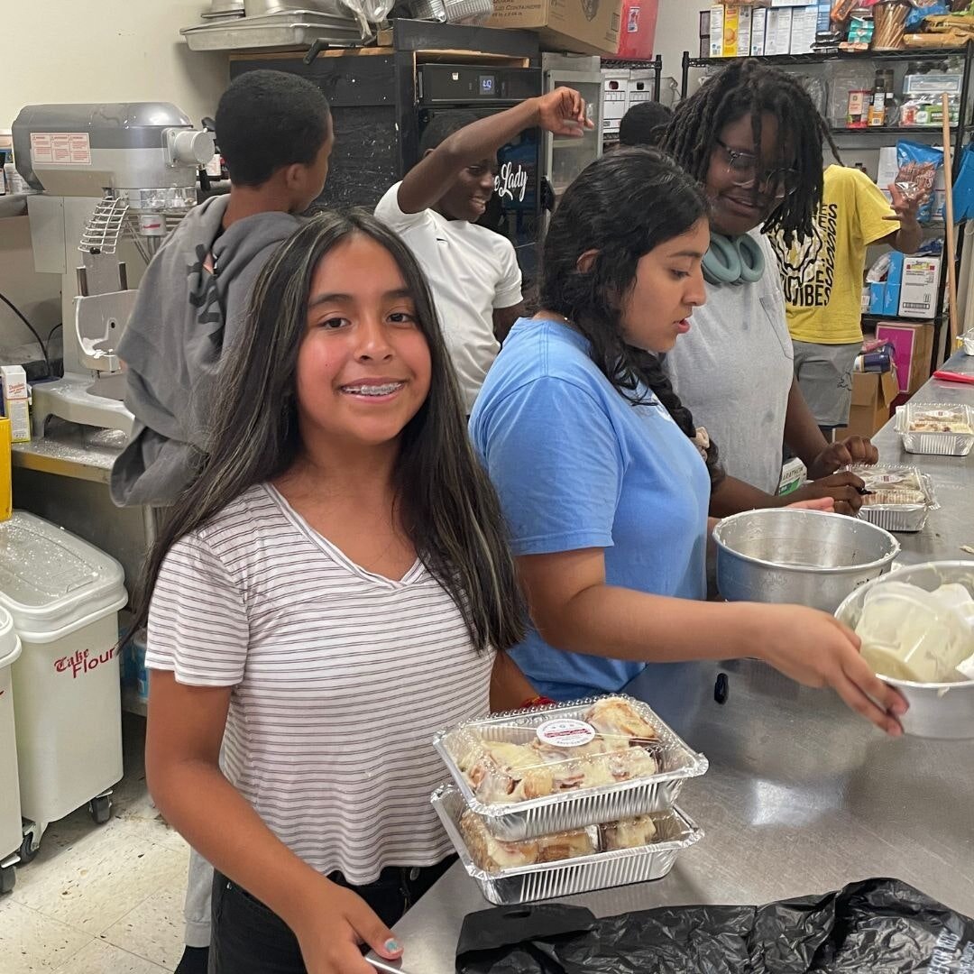 Students had a blast last week during our Real Life Summer Pop-Up event! They visited the AVL Cake Lady who taught them about entrepreneurship while making scrumptious cinnamon rolls from scratch. 
The Asheville City School Foundation is grateful to 