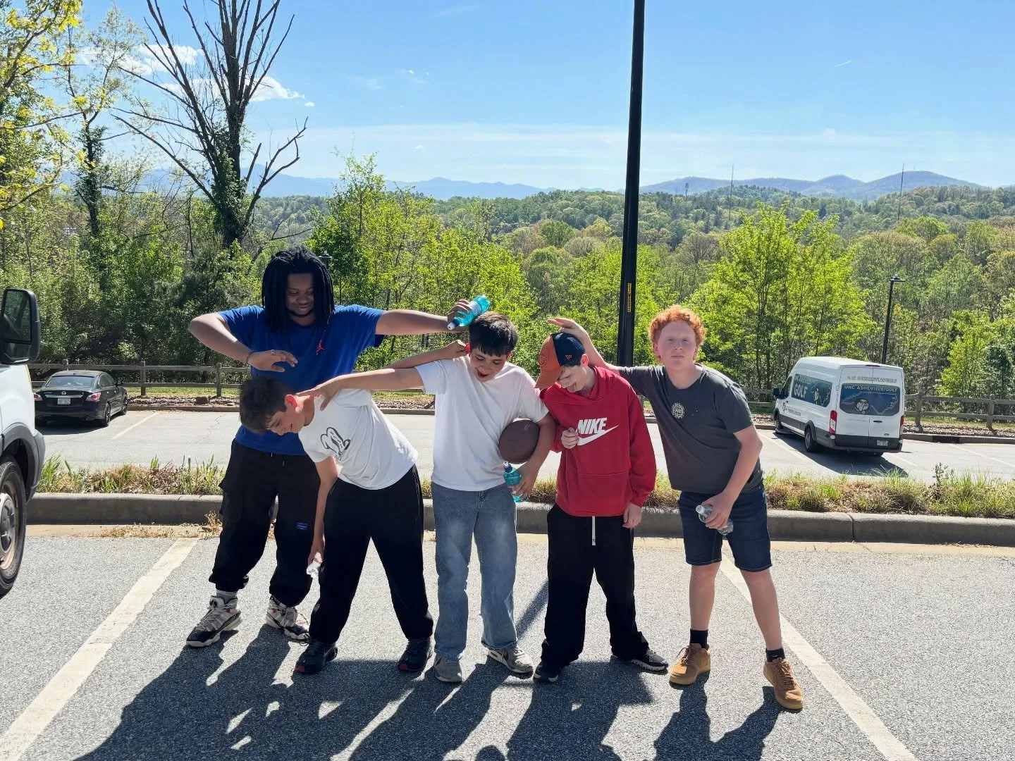 These Journeymen were on the move today! 

They hit the trail with Mr. Greg and made their way up to the UNCA Lookout Observatory. Check out this group of solid young men putting in effort and enjoying the view along the way. 😎

#WhateverItTakes #AC