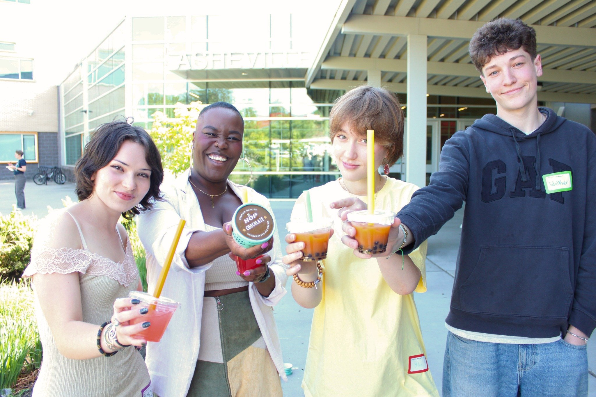Hot day + sweet treat + supporting Asheville students? Say less 🍦☀️

Stop by The Hop Ice Cream and Pop! Bubble Tea at the North Asheville location today because 10% of purchases will be donated back to the Asheville City Schools Foundation! 💛

We&r