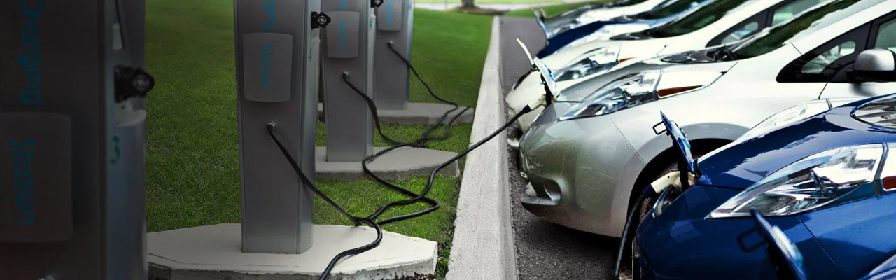 2017-nissan-leaf-charging-leaf-on-the-go.jpg