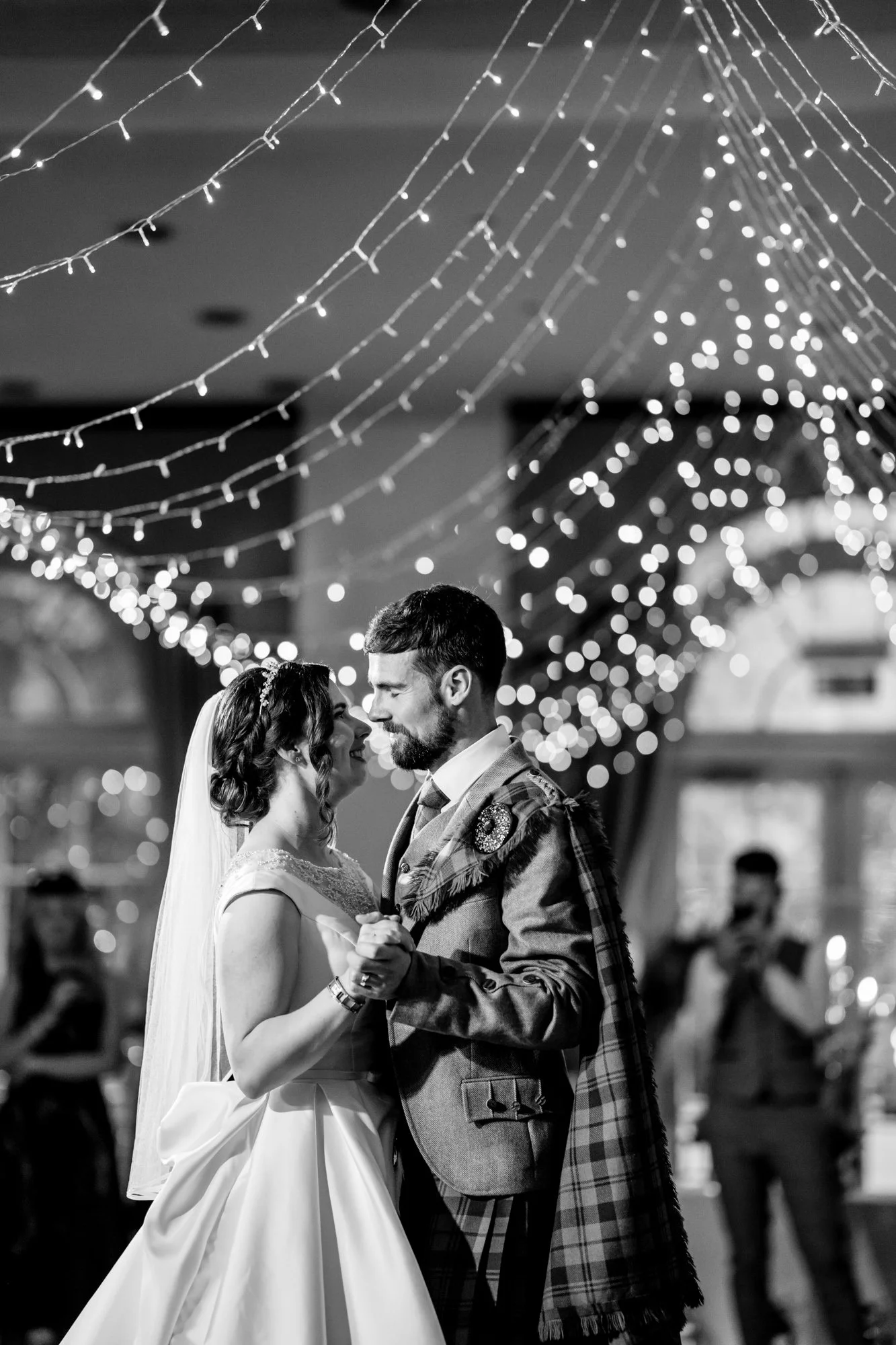 Wedding Photographer Edinburgh-196.jpg