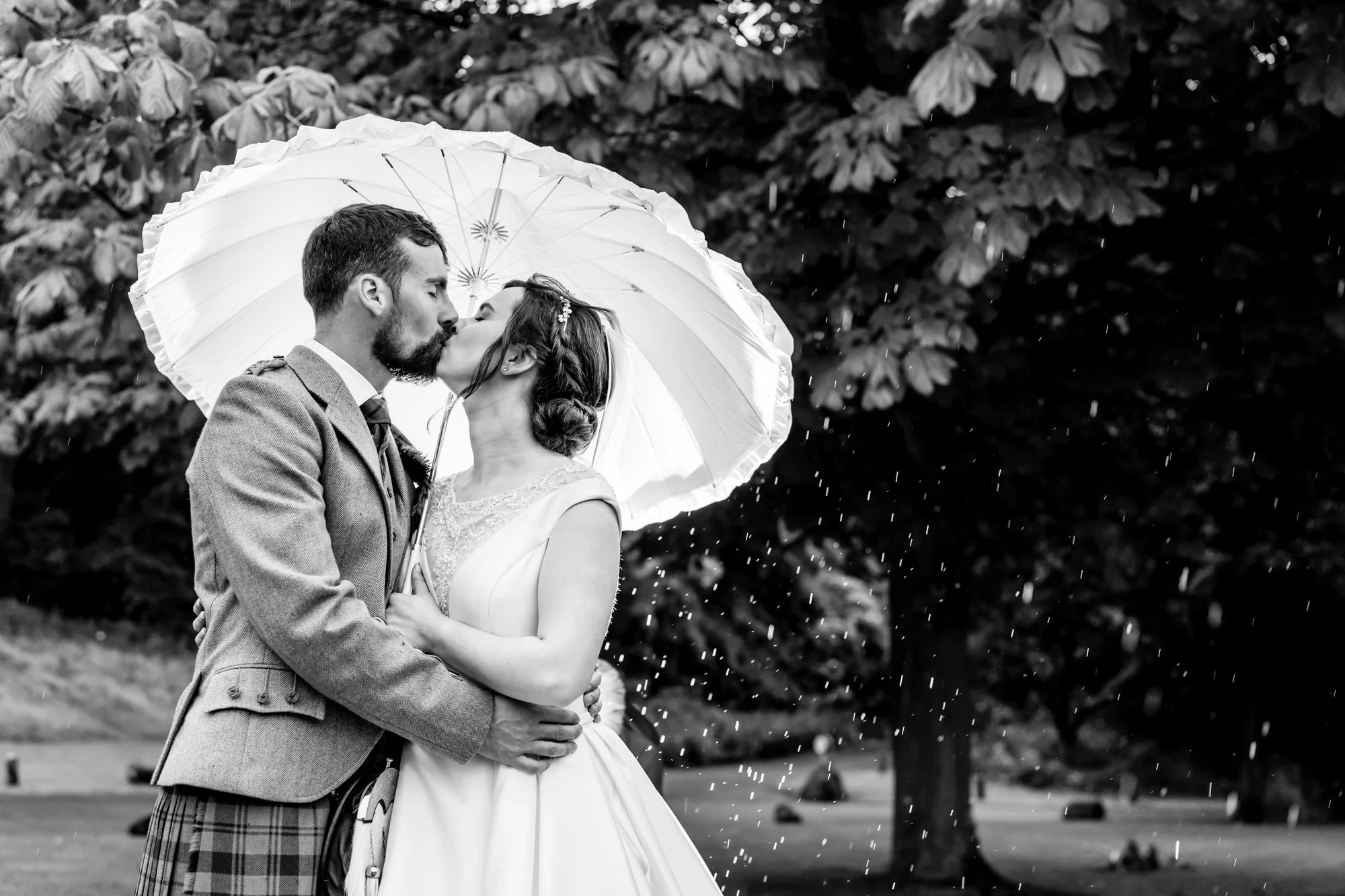 Wedding Photographer Edinburgh-194.jpg