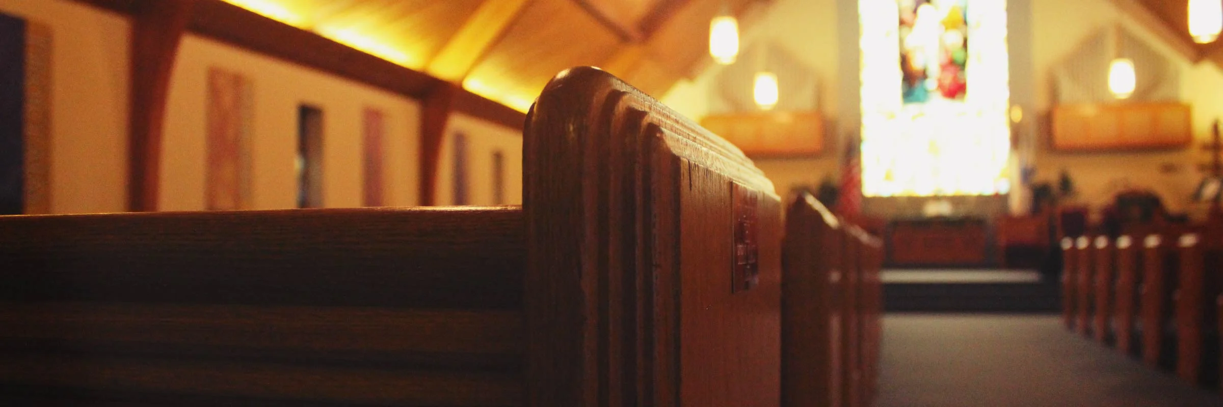 buckeye-lake-worship-faith-strength-security-pews1.jpg
