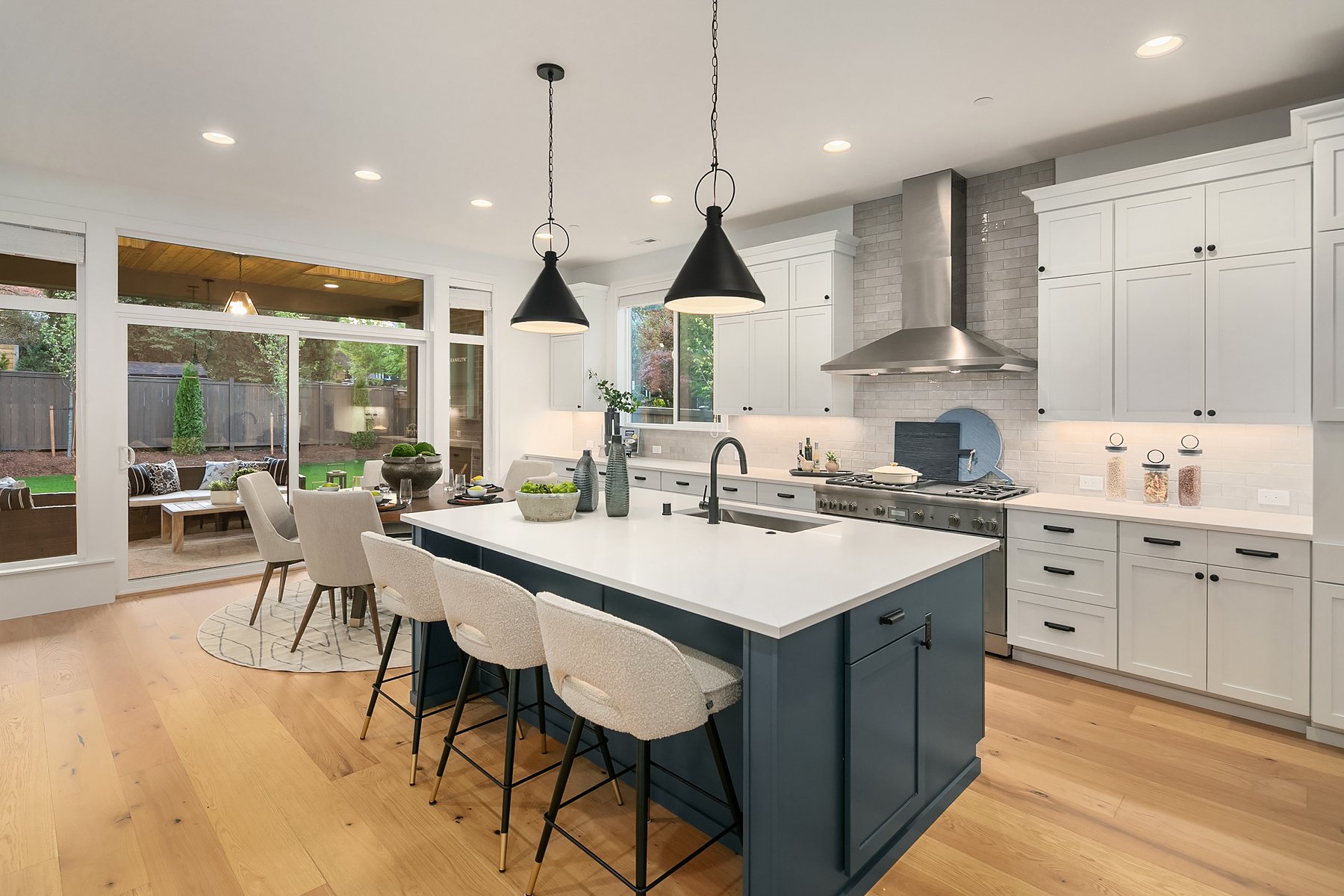 luxury_home_staging_kitchen.jpg