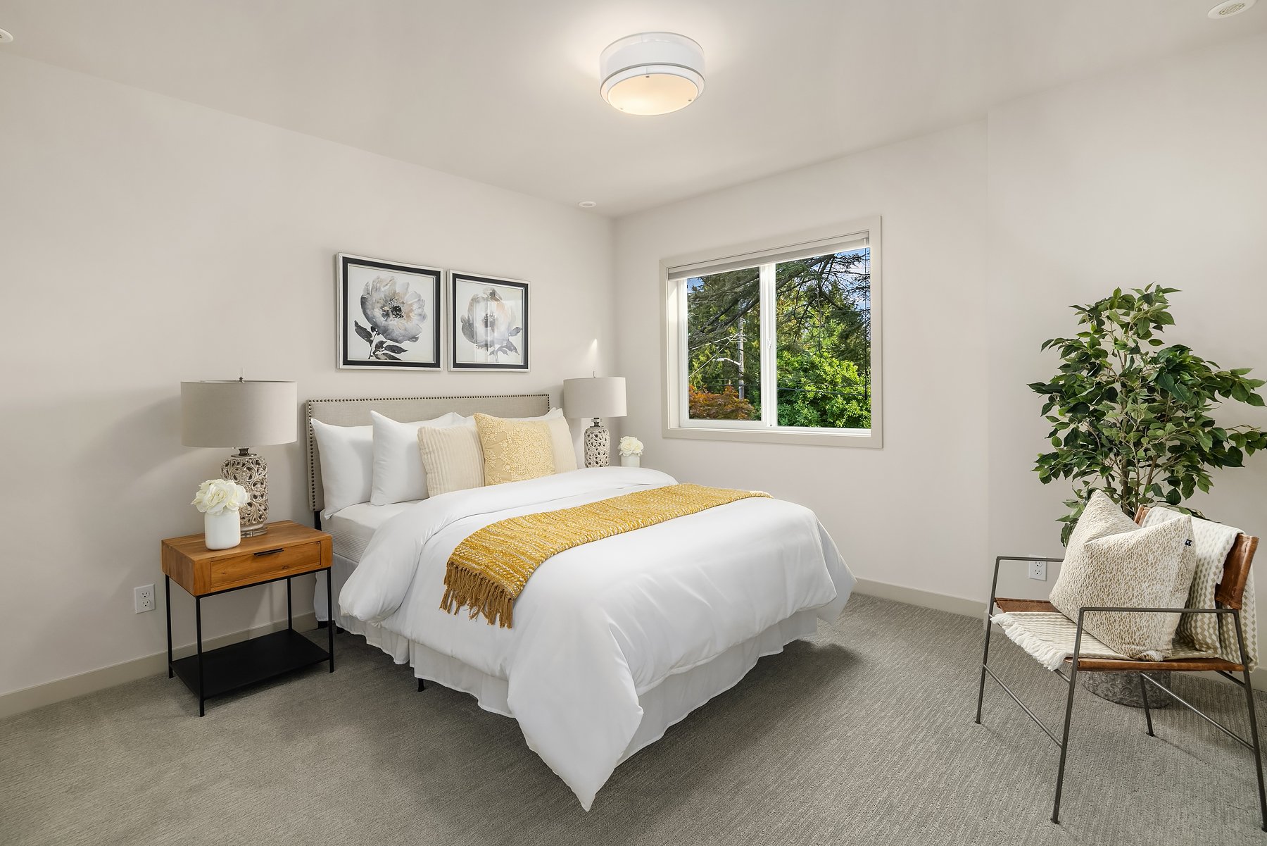 modern-home-staging-seattle-ravenna-bedroom.jpg