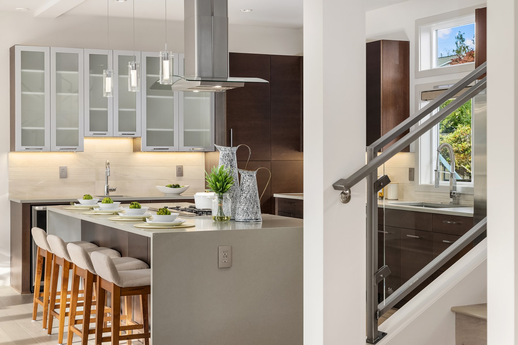 modern-home-staging-seattle-ravenna-kitchen3.jpg
