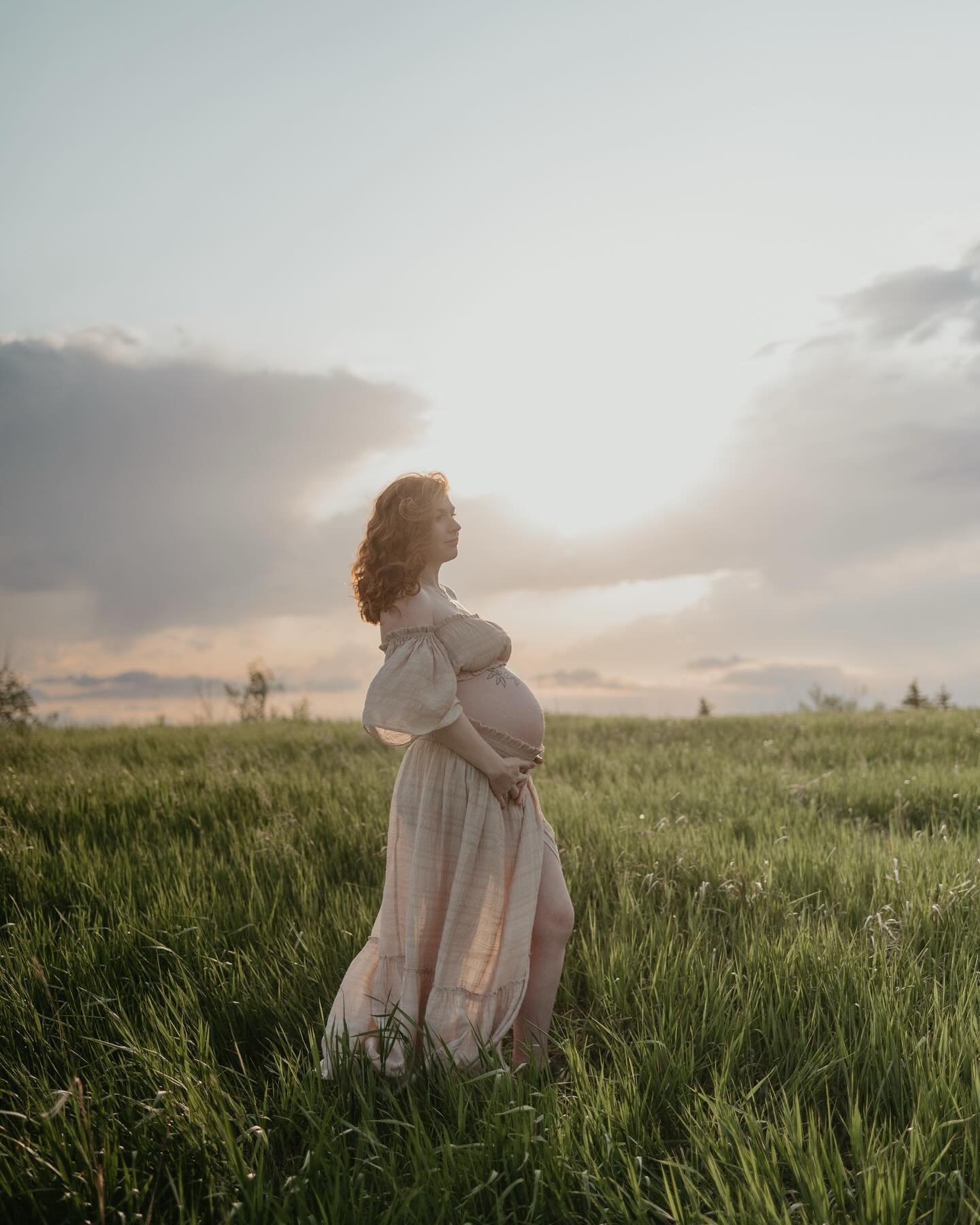 When you wander the wide open space together and watch as a love story unfolds. The soft touch. The connection. The delicate moments. &hearts;️