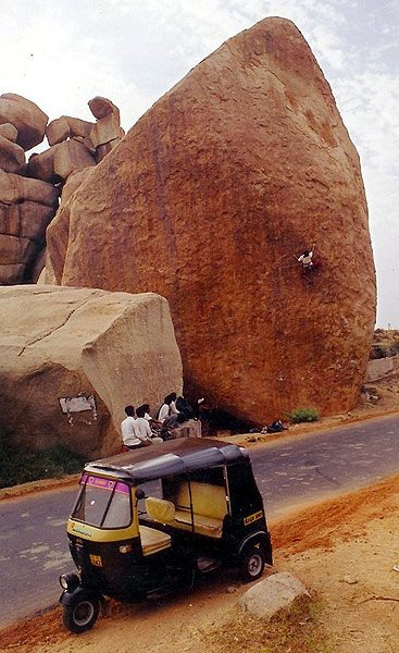 Archana on Schwarze Augen, Hampi (8a), circa 2001.jpg