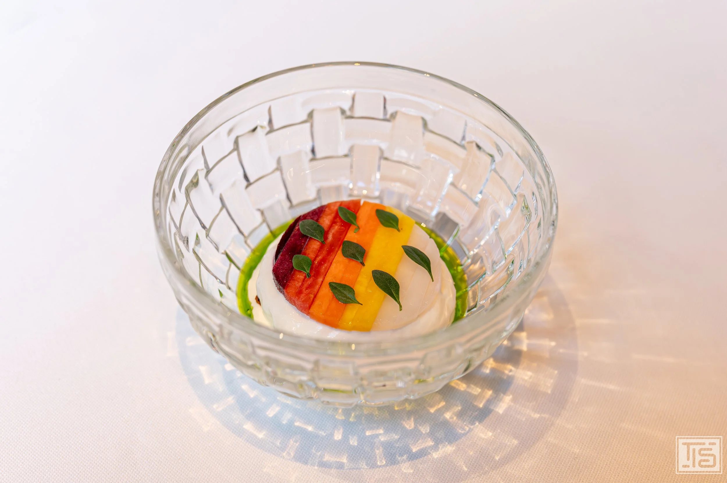 Karotte, Joghurt und Kopfsalat von Daniel Zeindlhofer im Igniv Zuerich