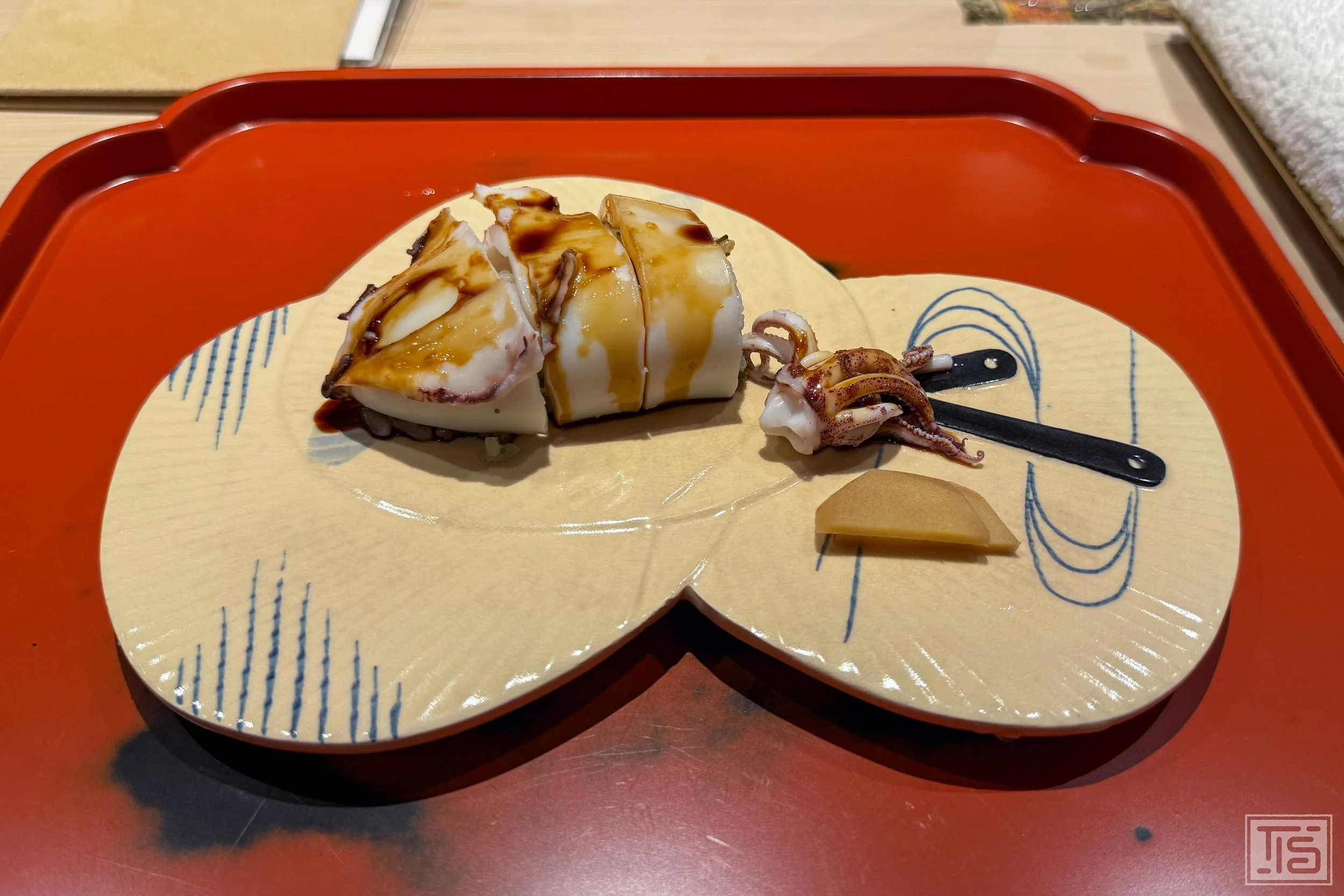 Tintenfisch Sushi im Gion Nishikawa