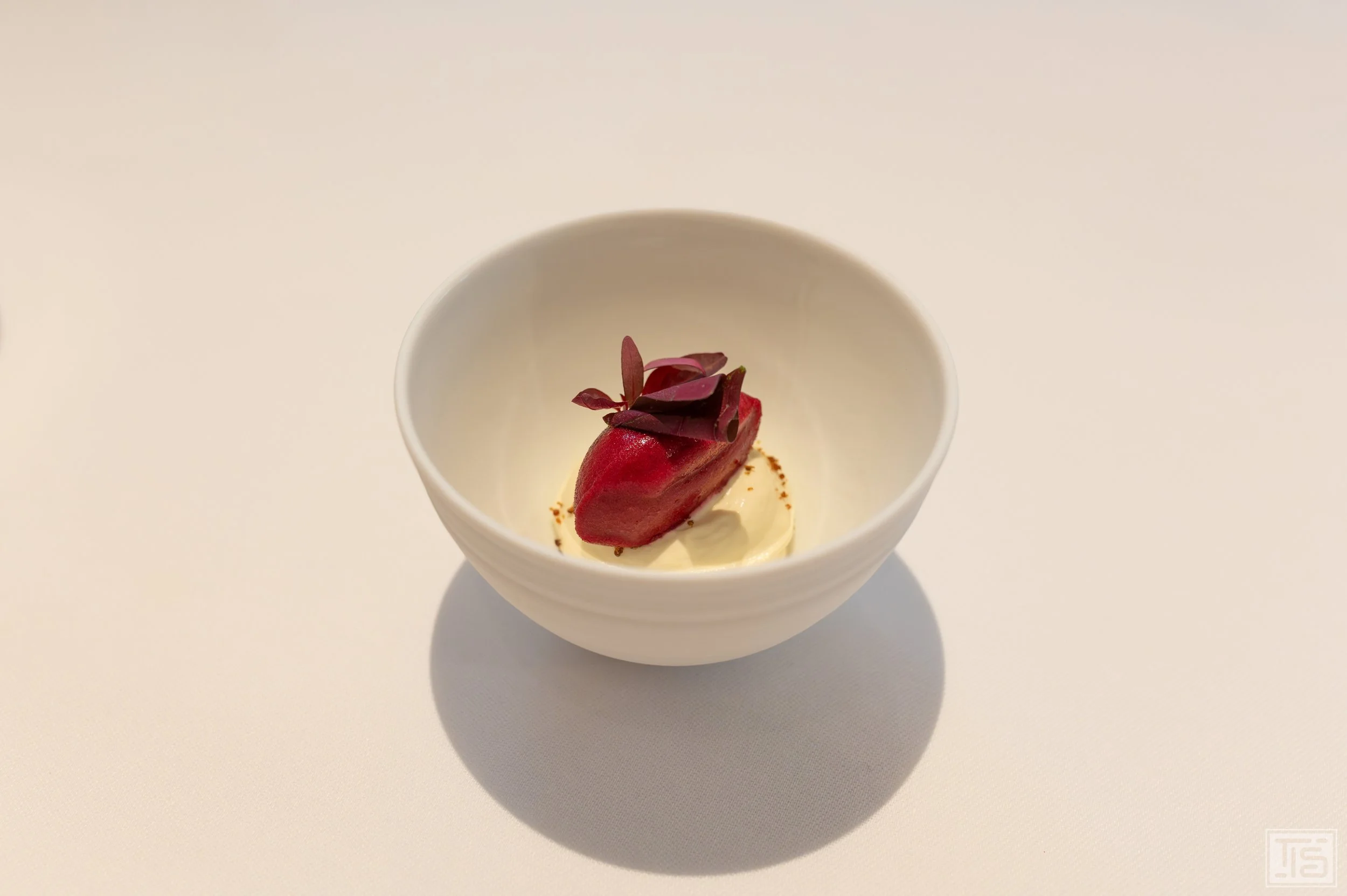 Kirschsorbet von Dario Moresco und Andy Vorbusch im Orsini in Zuerich
