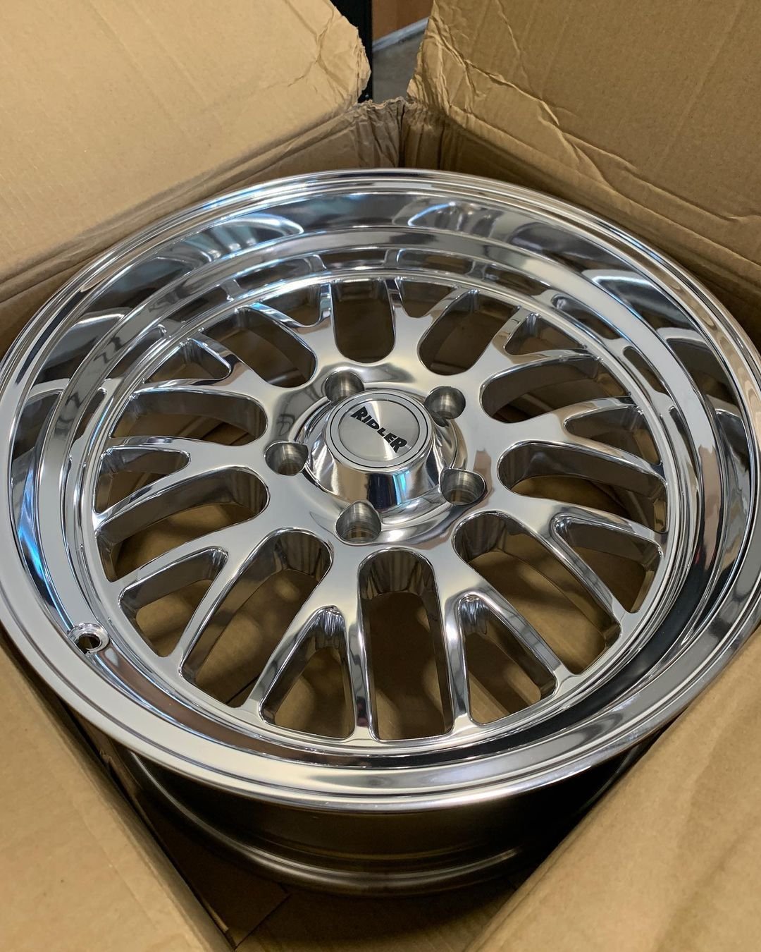 Check out the Ridler Wheels 607 in a vibrant polished finish! These wheels are sure to make your ride stand out from the crowd with their eye-catching shine and sleek design. 🔥

#ridler #ridlerwheels #classiccars #vintagecars #wheels #wheelupgrade #