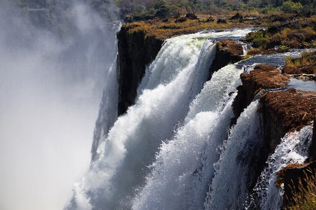Victoria Falls 30X20.jpg