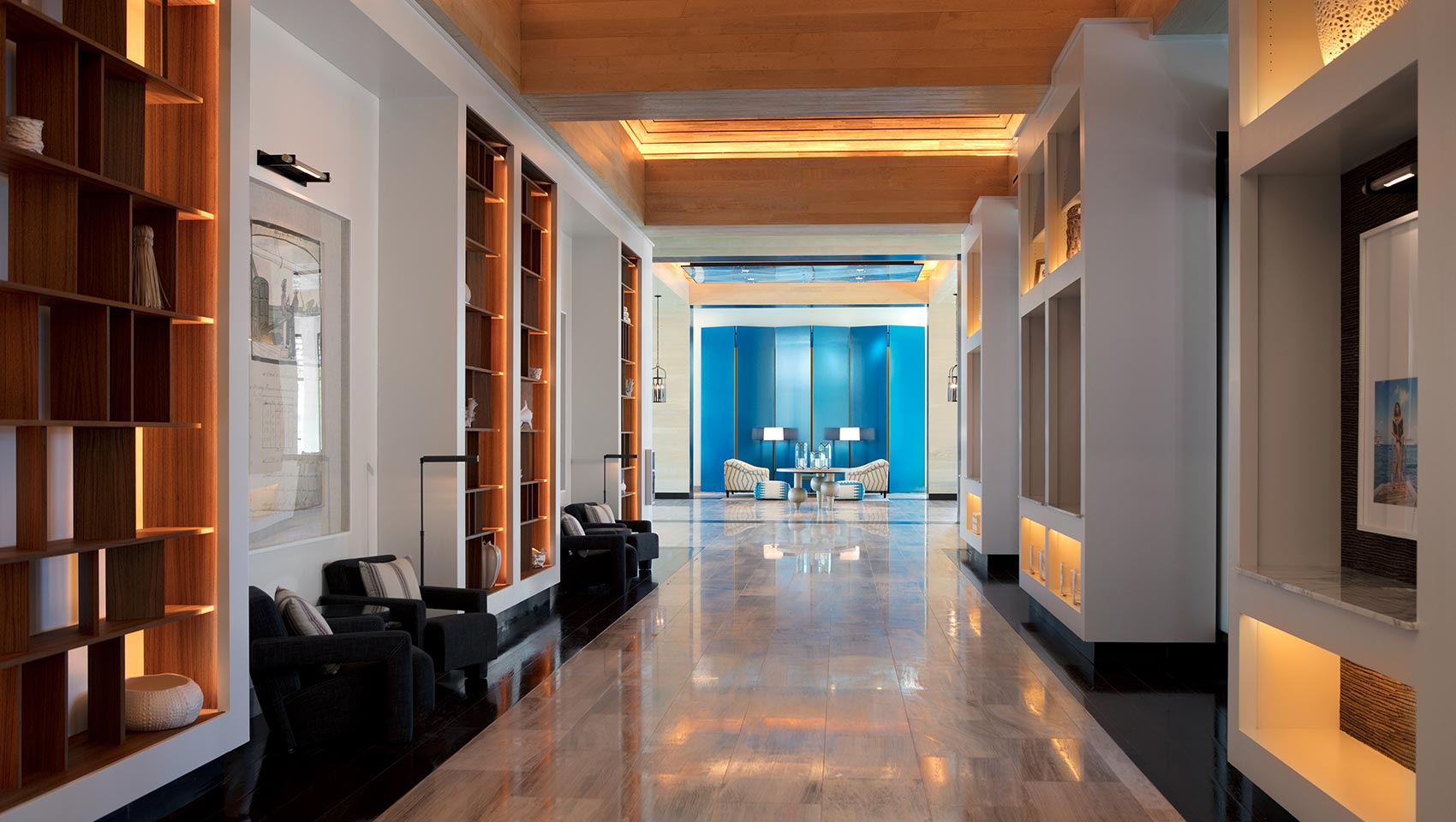 Lobby and lounge area.