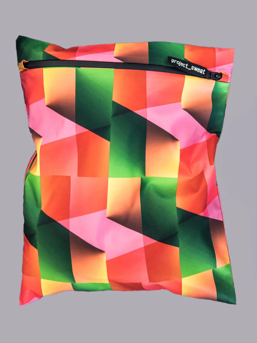 PROJECT-SWEAT_RAW_shop_kit-bag_refraction_closeup.jpg
