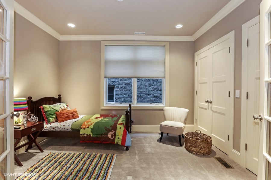 37_2027NorthMagnoliaAve_153001_2ndBedroom_LowRes.jpg