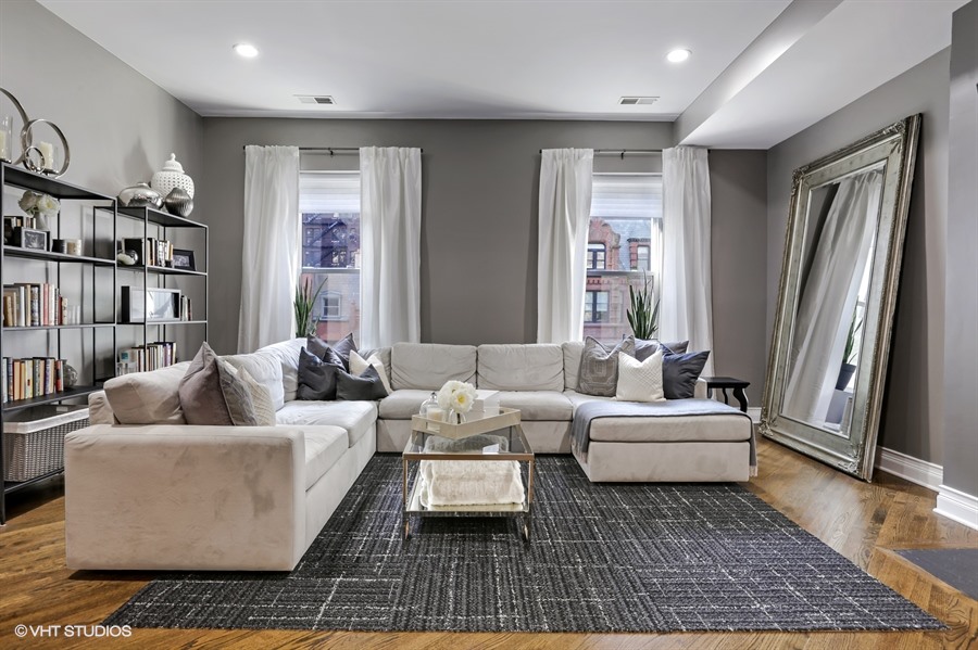 03_76EastElmSt_4_165_LivingRoom_LowRes.jpg