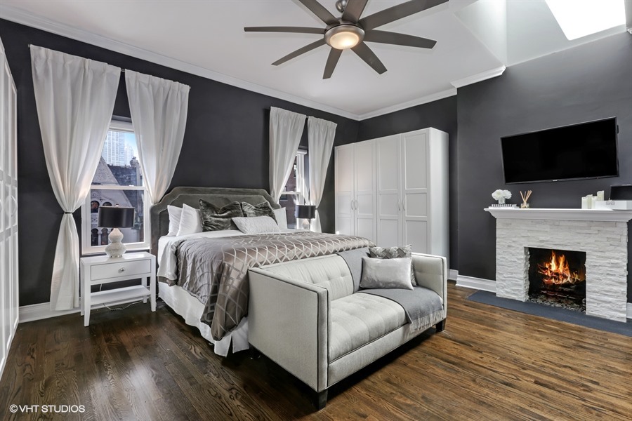09_76EastElmSt_4_14_MasterBedroom_LowRes.jpg