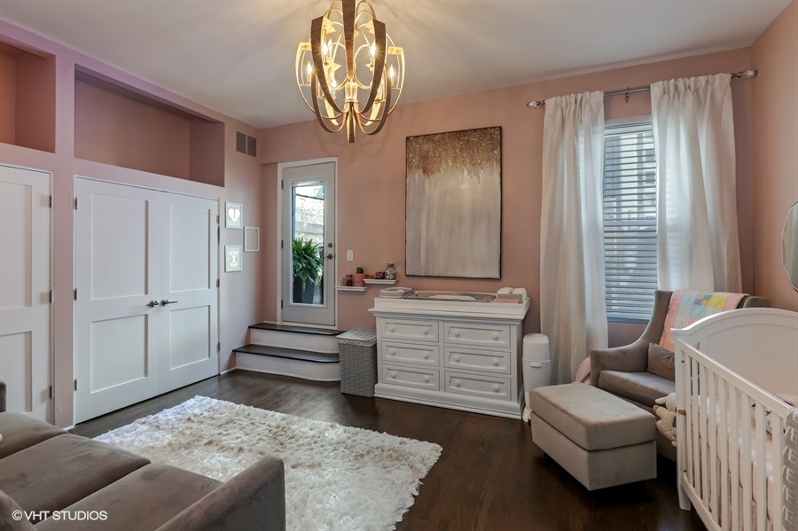 12_76EastElmSt_4_18_Bedroom_LowRes.jpg