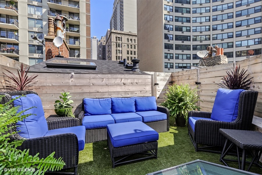 14_76EastElmSt_4_188_RoofDeck_LowRes.jpg