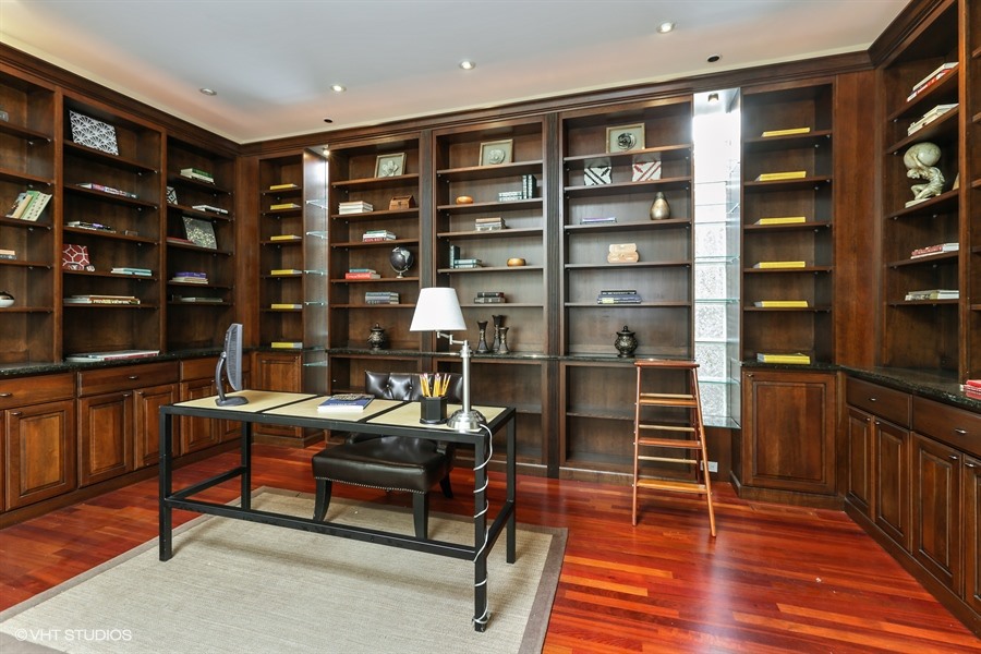 18_1437WestLexingtonSt_54_Office_LowRes.jpg