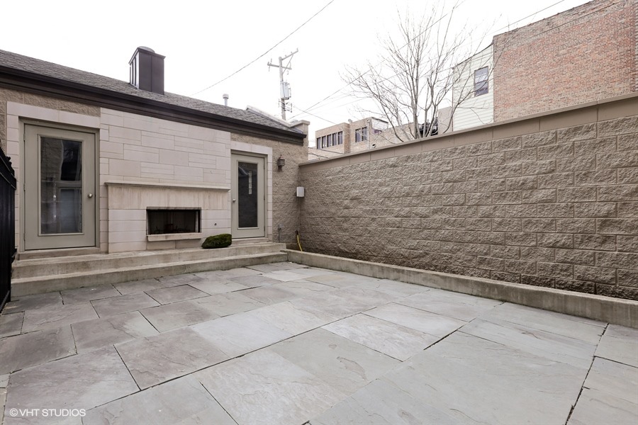 26_1437WestLexingtonSt_85_Patio_LowRes.jpg